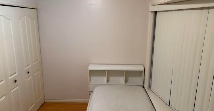 2000 East 2nd Avenue, Vancouver, BC, V5M 1E3 - 3