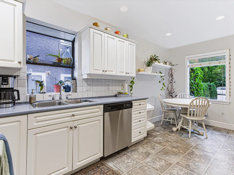 7455 West Boulevard, Vancouver, BC, V6P 5S2 - 6