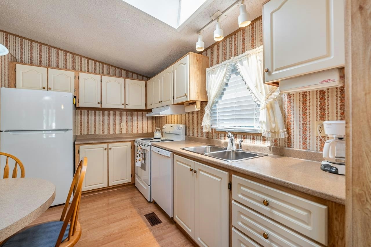 20-145 King Edward Street, Coquitlam, BC, V3K 6L1 - 13