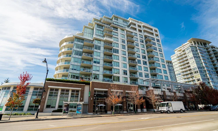 901-1441 Johnston Road