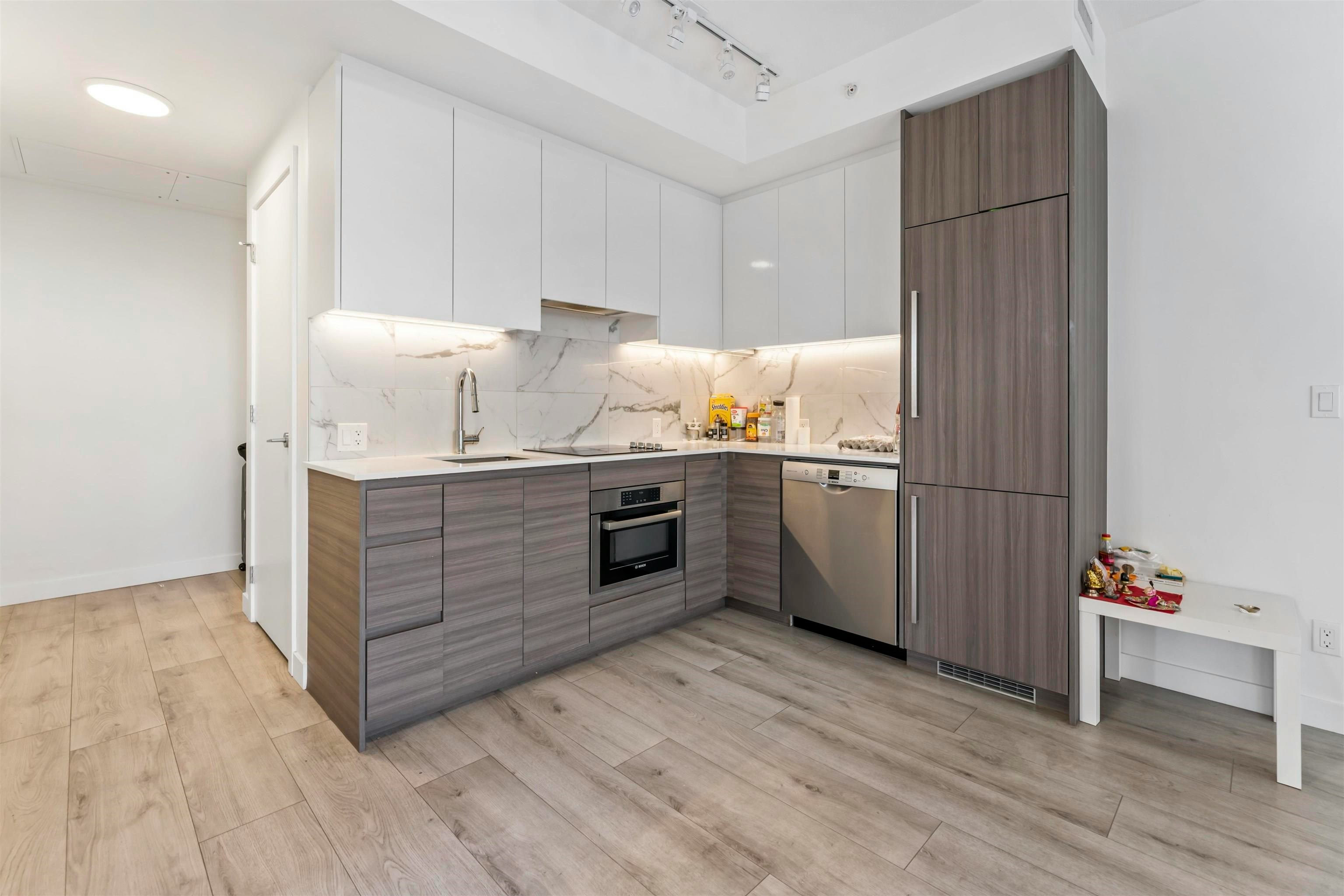 1510-10626 City Parkway, Surrey, BC, V3T 0S3