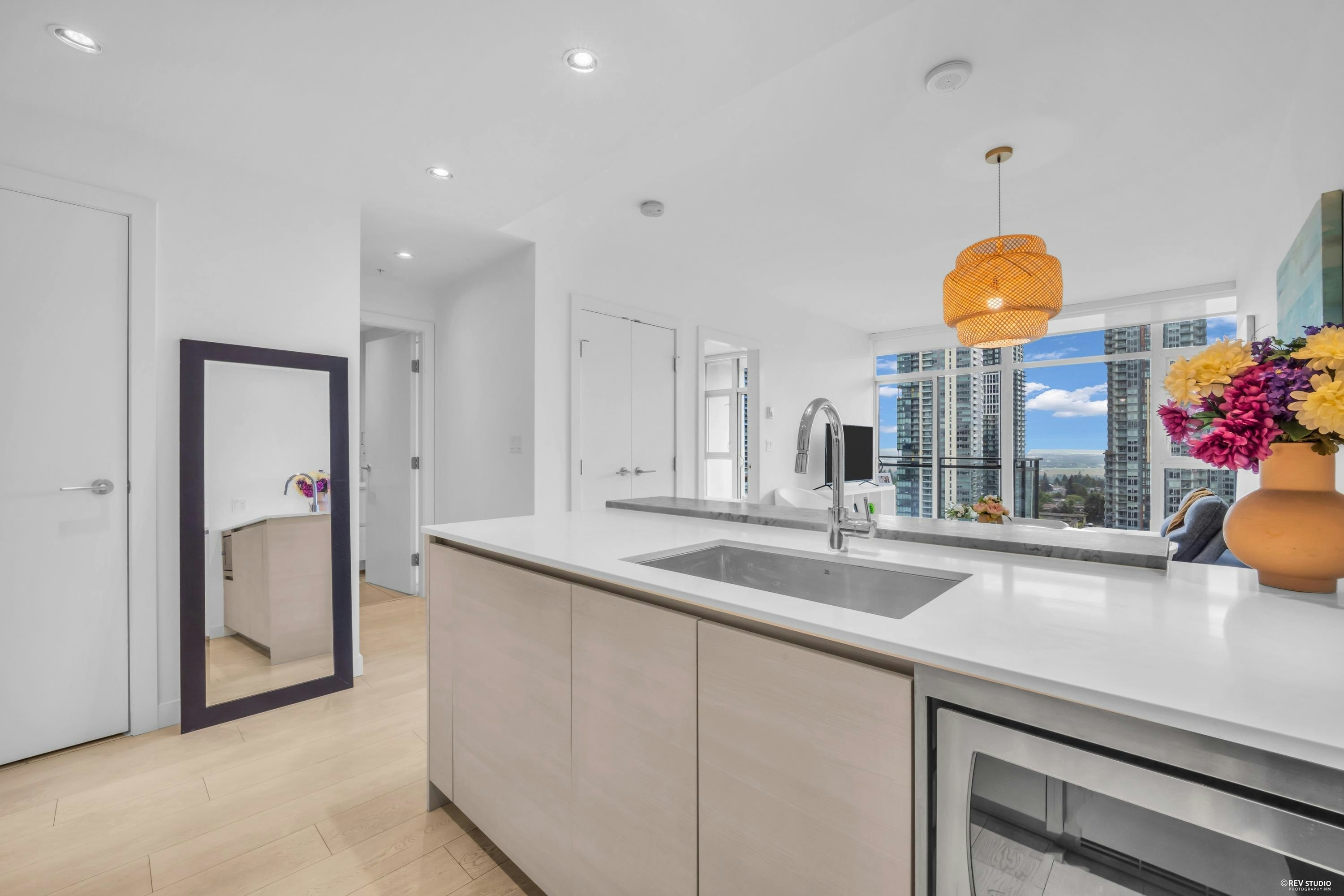 2203-6098 Station Street, Burnaby, BC, V5H 0H4 - 10