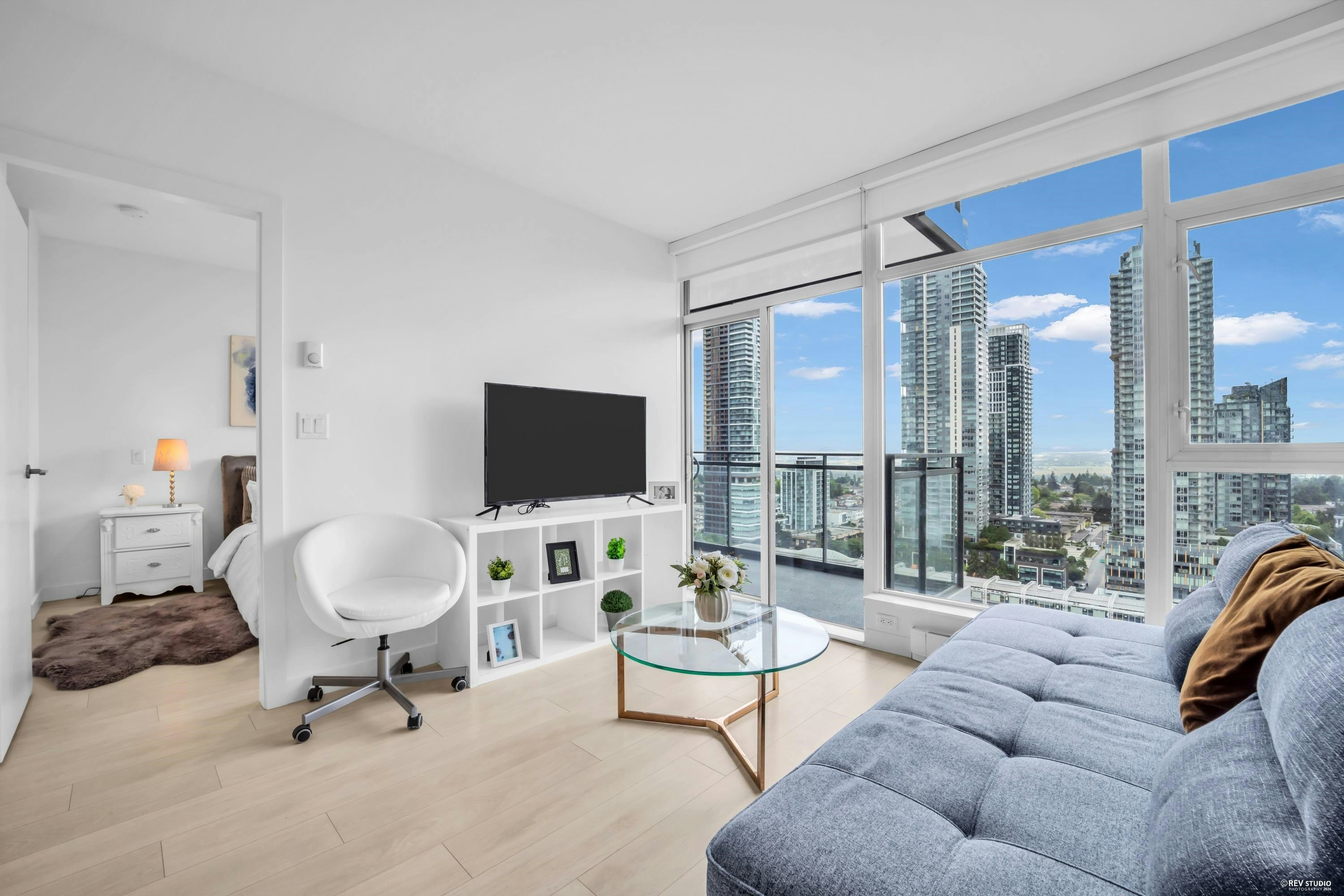 2203-6098 Station Street, Burnaby, BC, V5H 0H4 - 2