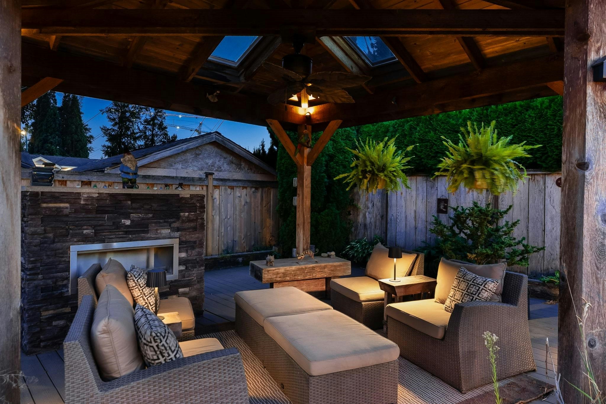 1283 Pinewood Crescent, North Vancouver, BC, V7P 1G1 - 27