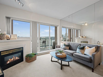 2102-10 Laguna Court - 3
