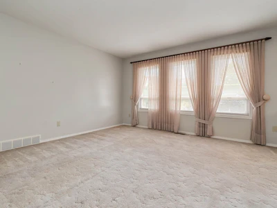 46634 Elliott Avenue - 4