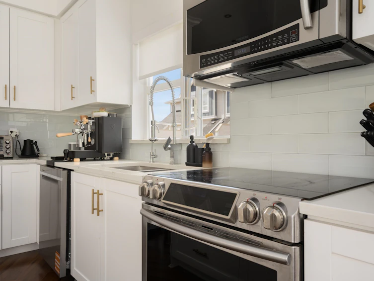1-13028 No. 2 Road, Richmond, BC, V7E 6S4 - 9