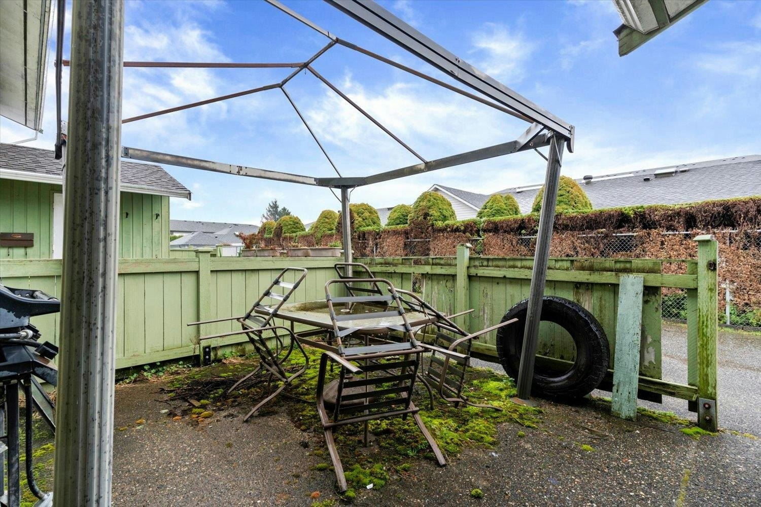 2-9342 Hazel Street - 4