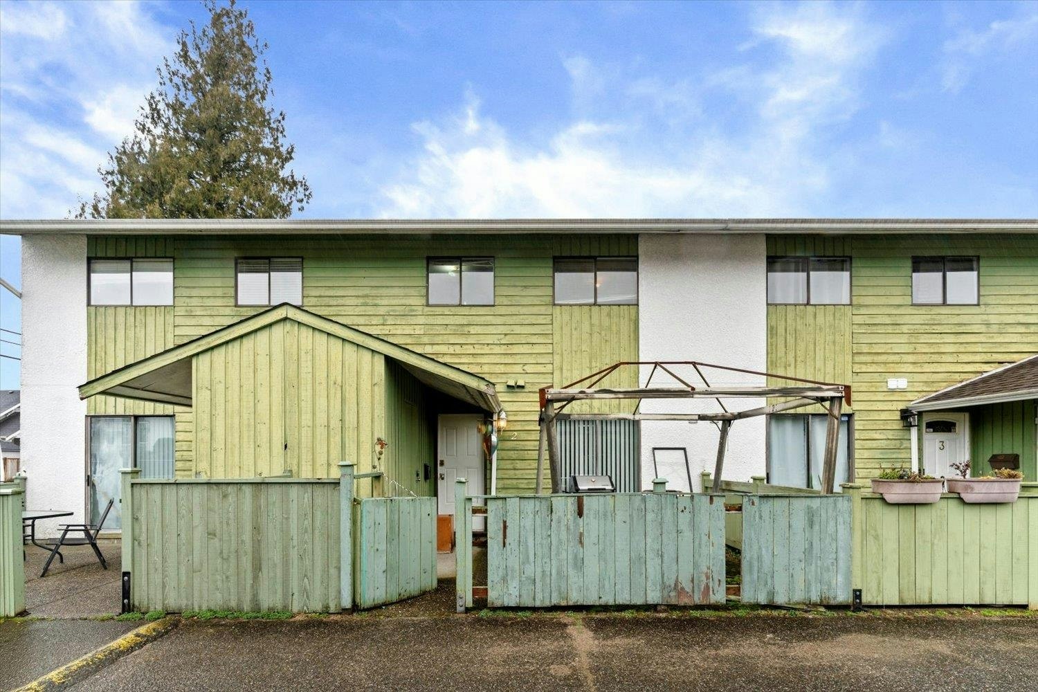 2-9342 Hazel Street - 3