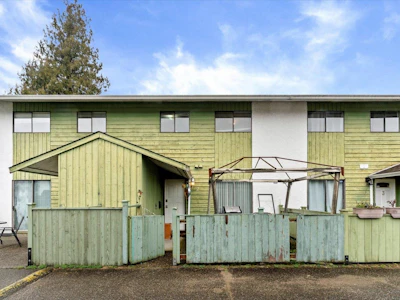 2-9342 Hazel Street - 3