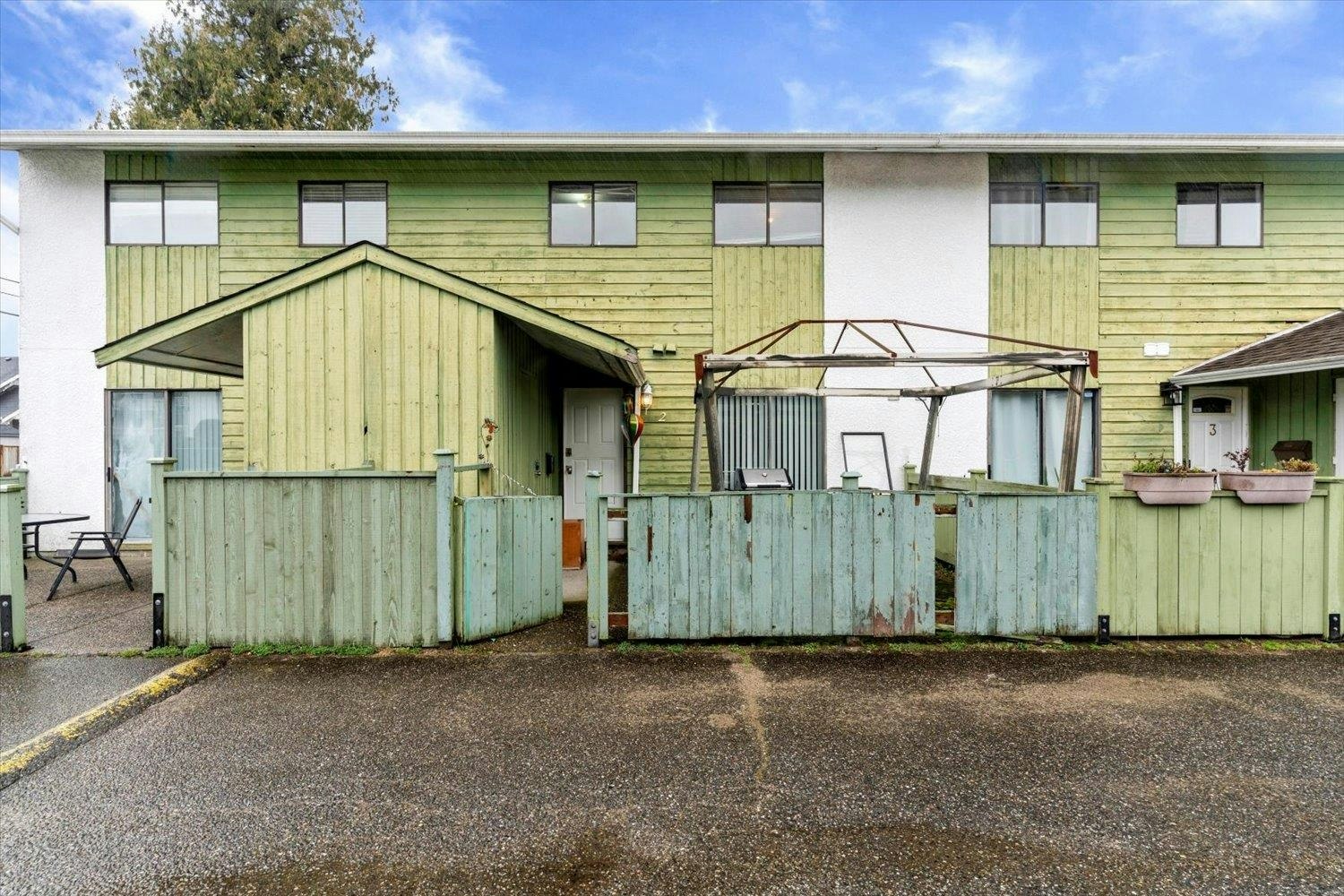 2-9342 Hazel Street - 2