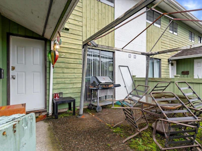 2-9342 Hazel Street - 5