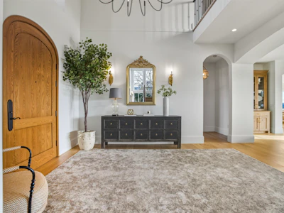 18238 20 Avenue - 5