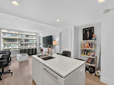 512-6900 Pearson Way - 4