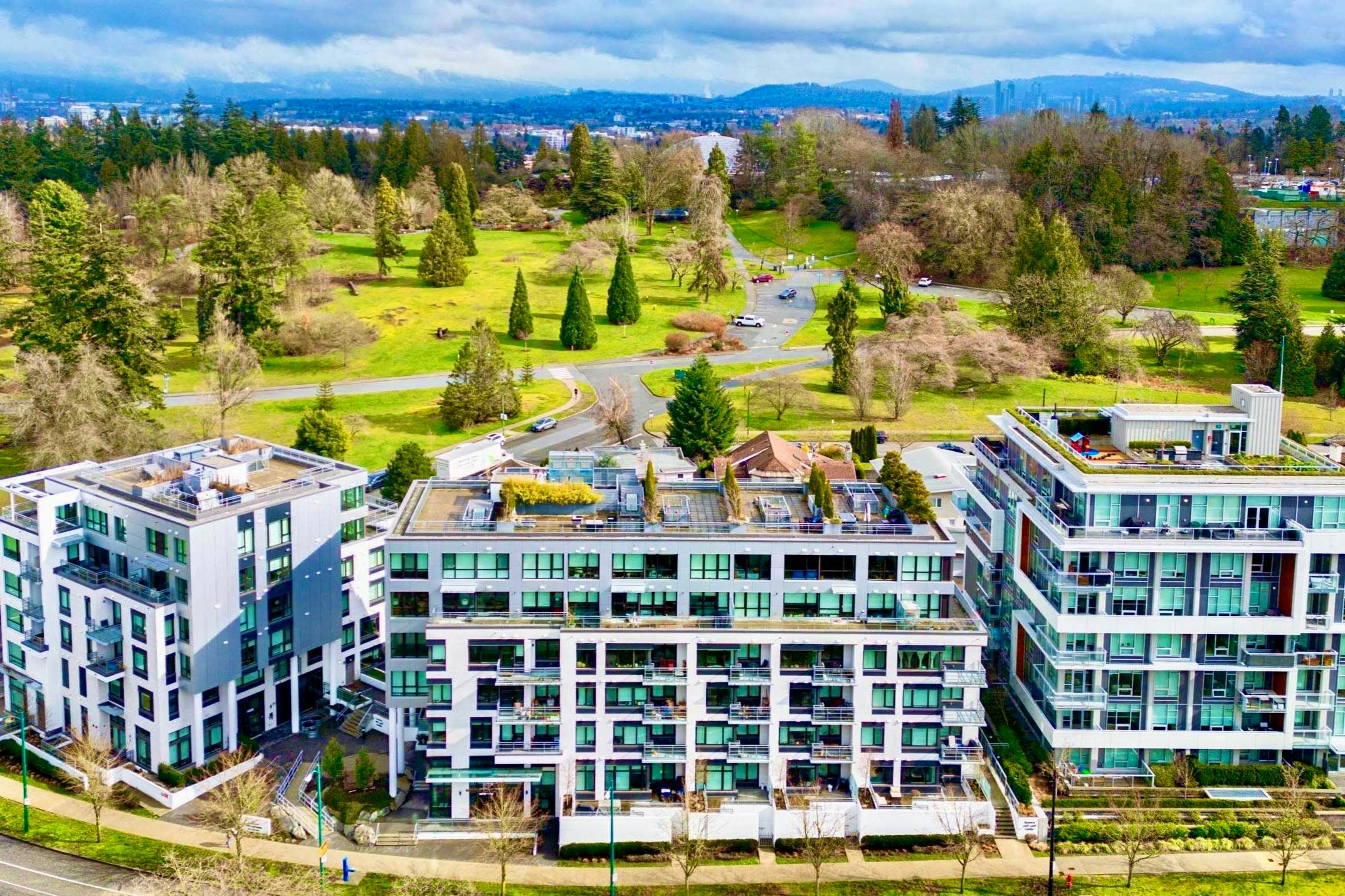 302-4932 Cambie Street, Vancouver, BC, V5Z 0K1