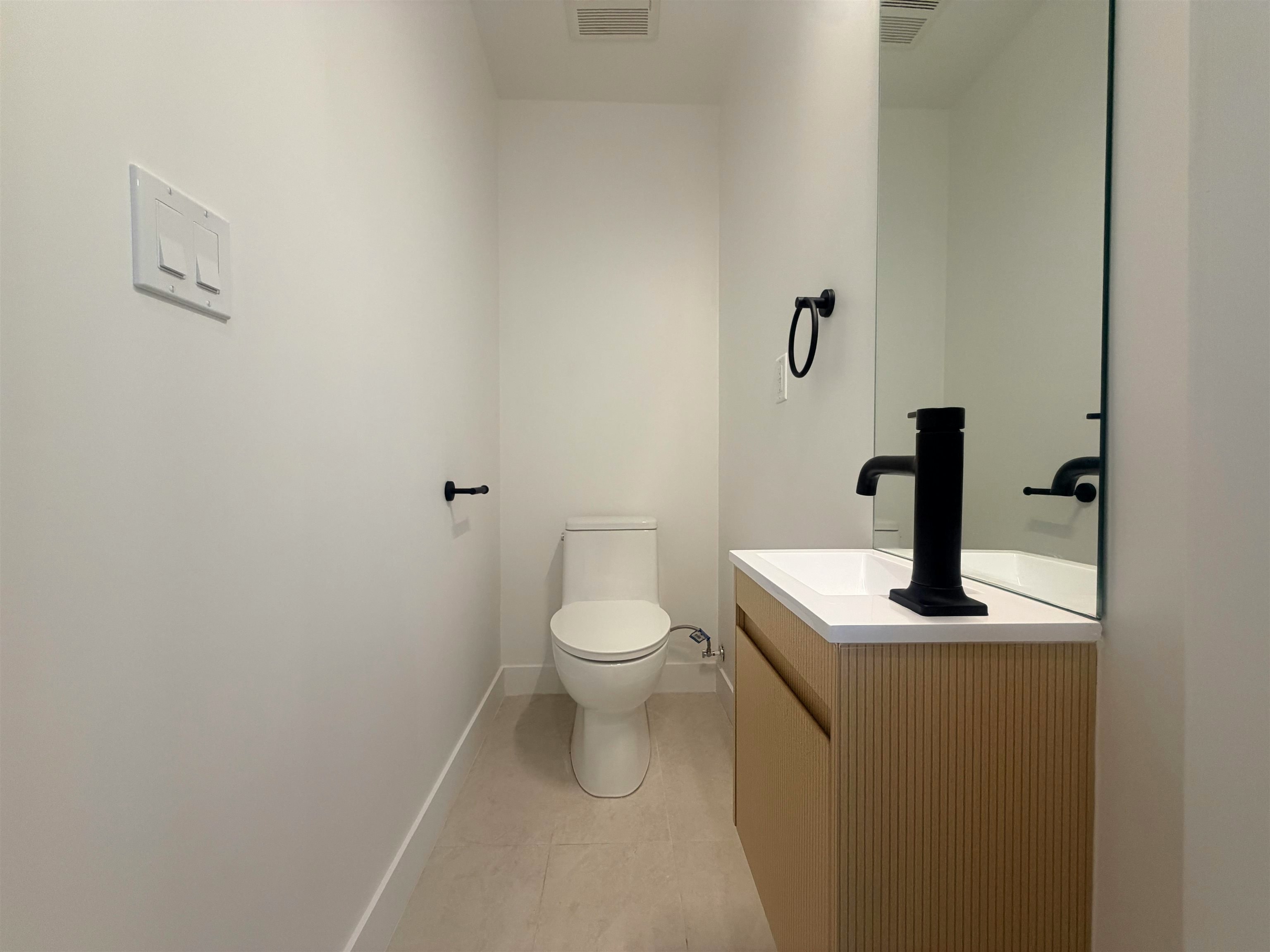 8899 Spires Road, Richmond, BC, V6Y 1X1 - 7