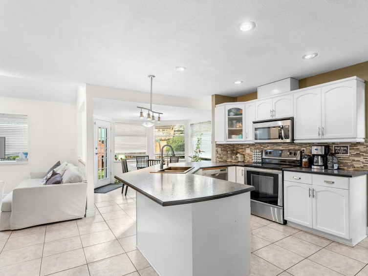 1147 Earls Court, Port Coquitlam, BC, V3C 5N7 - 12