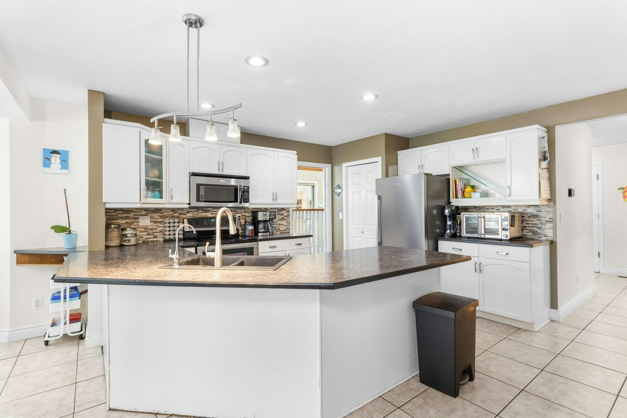 1147 Earls Court, Port Coquitlam, BC, V3C 5N7 - 11