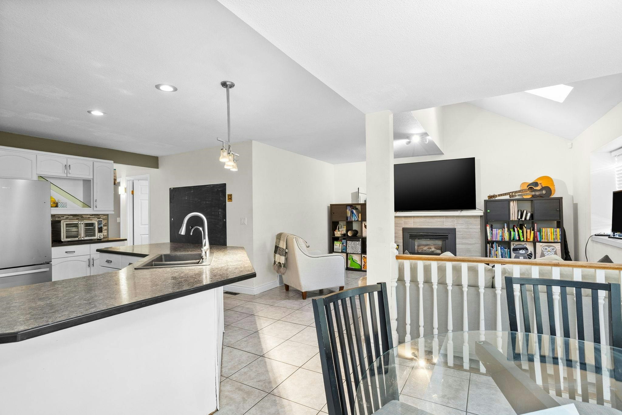 1147 Earls Court, Port Coquitlam, BC, V3C 5N7 - 16