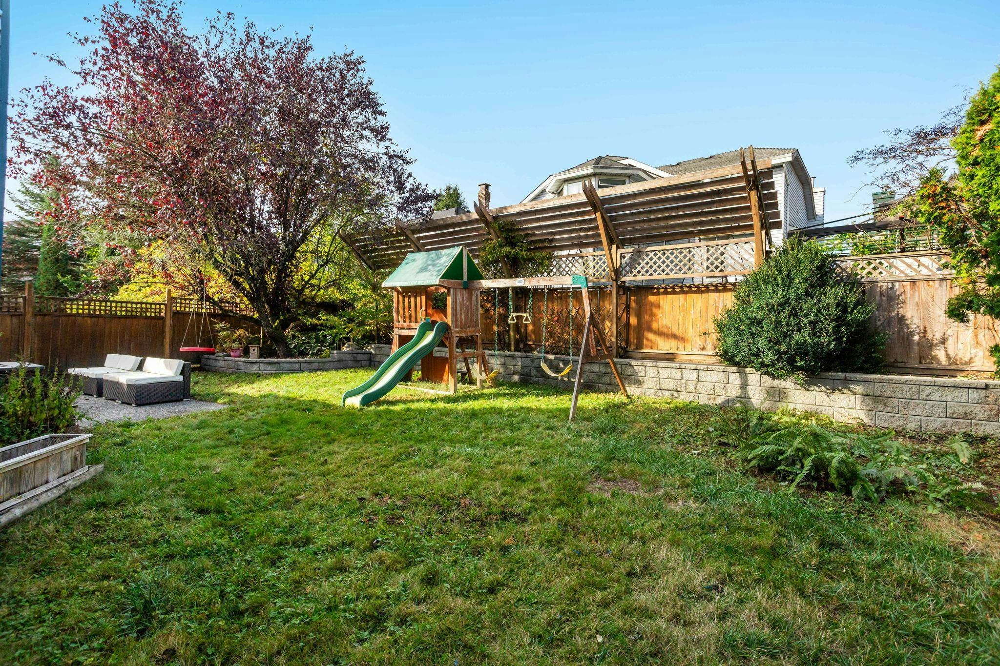 1147 Earls Court, Port Coquitlam, BC, V3C 5N7 - 37