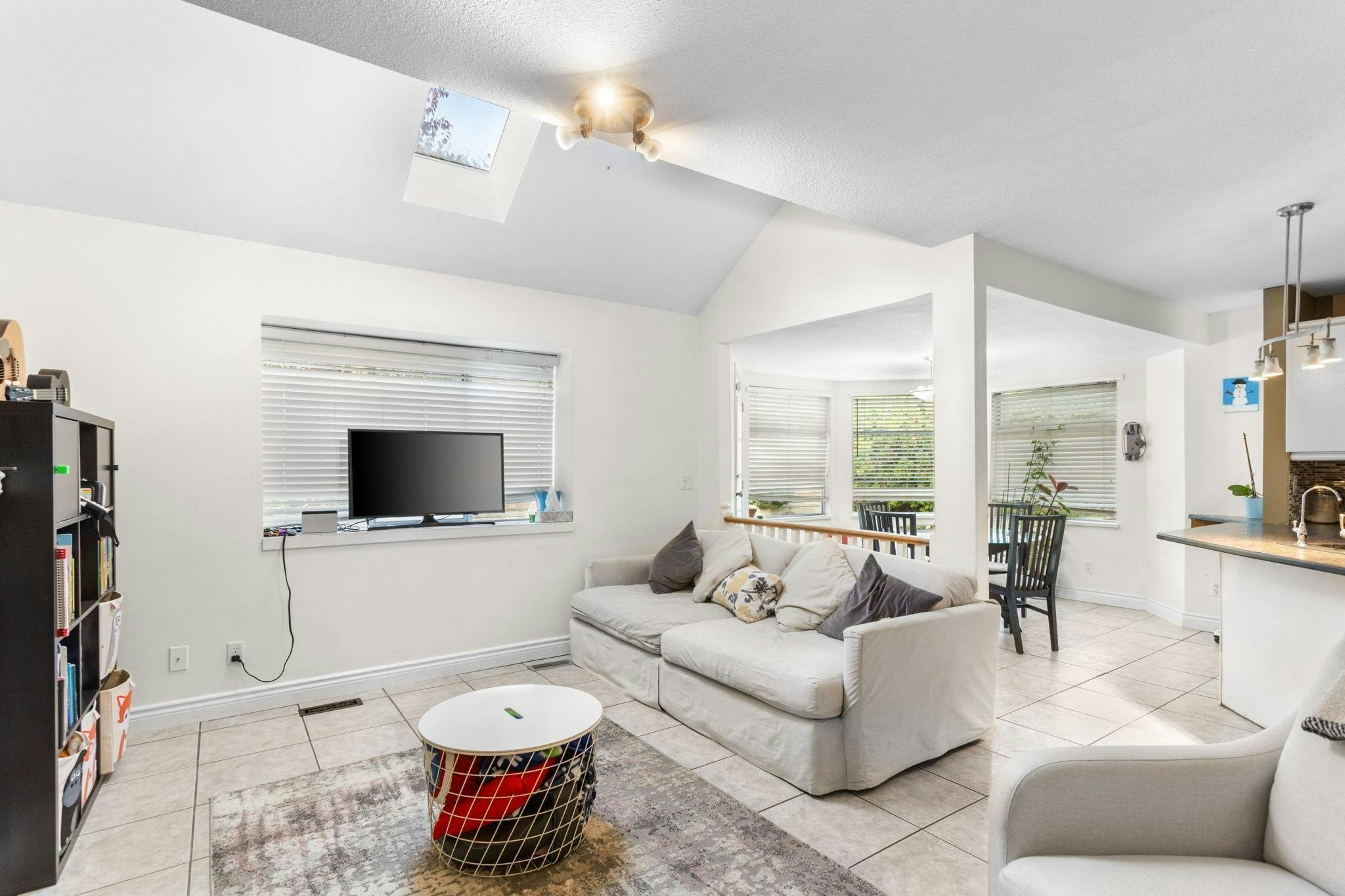 1147 Earls Court, Port Coquitlam, BC, V3C 5N7 - 10
