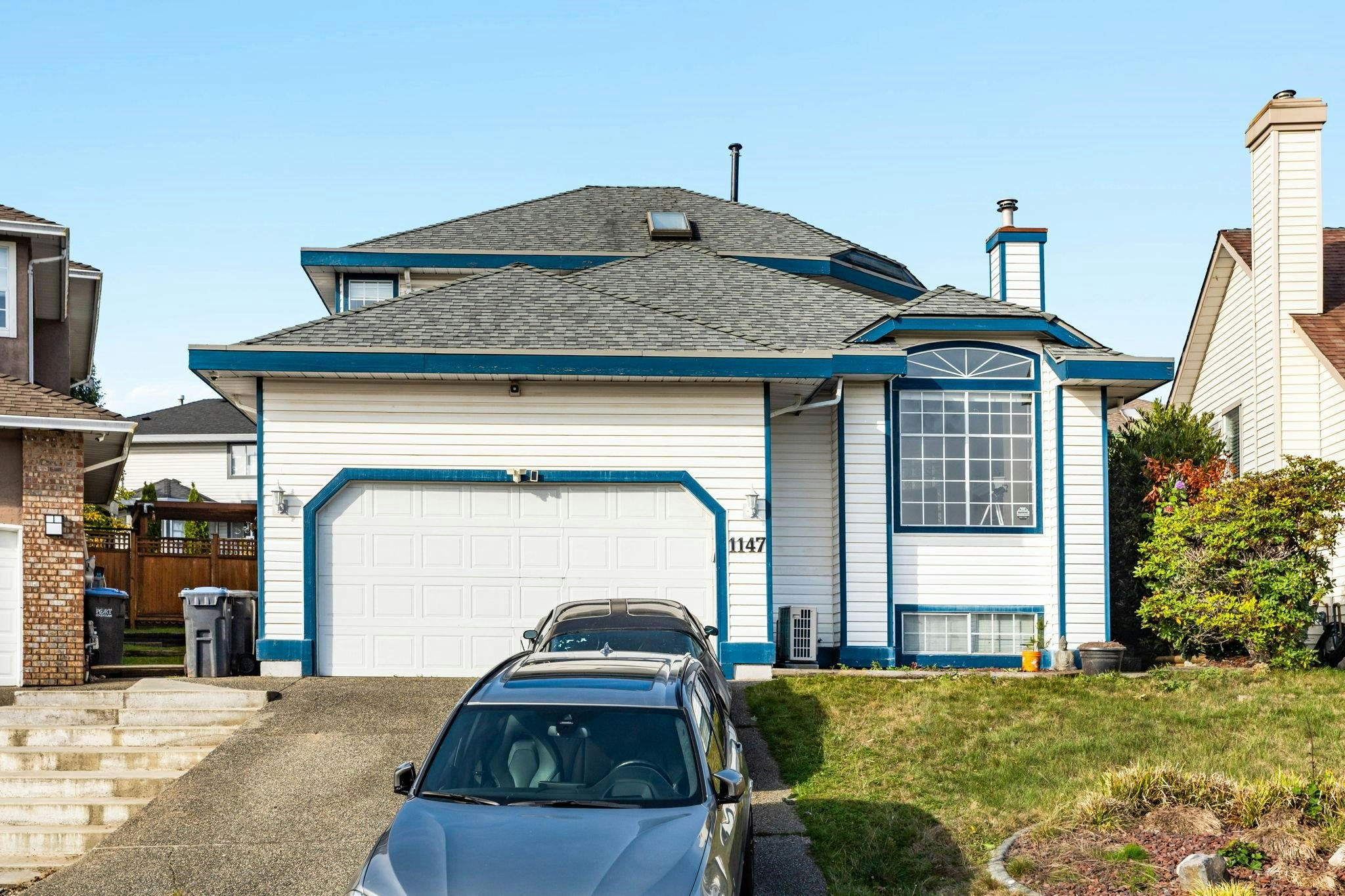 1147 Earls Court, Port Coquitlam, BC, V3C 5N7 - 2