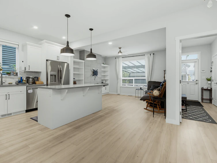 20315 82a Avenue, Langley, BC, V2Y 0Y9 - 4