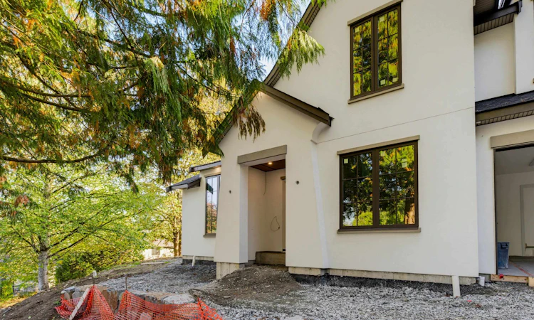 LT.1-22152 86a Avenue