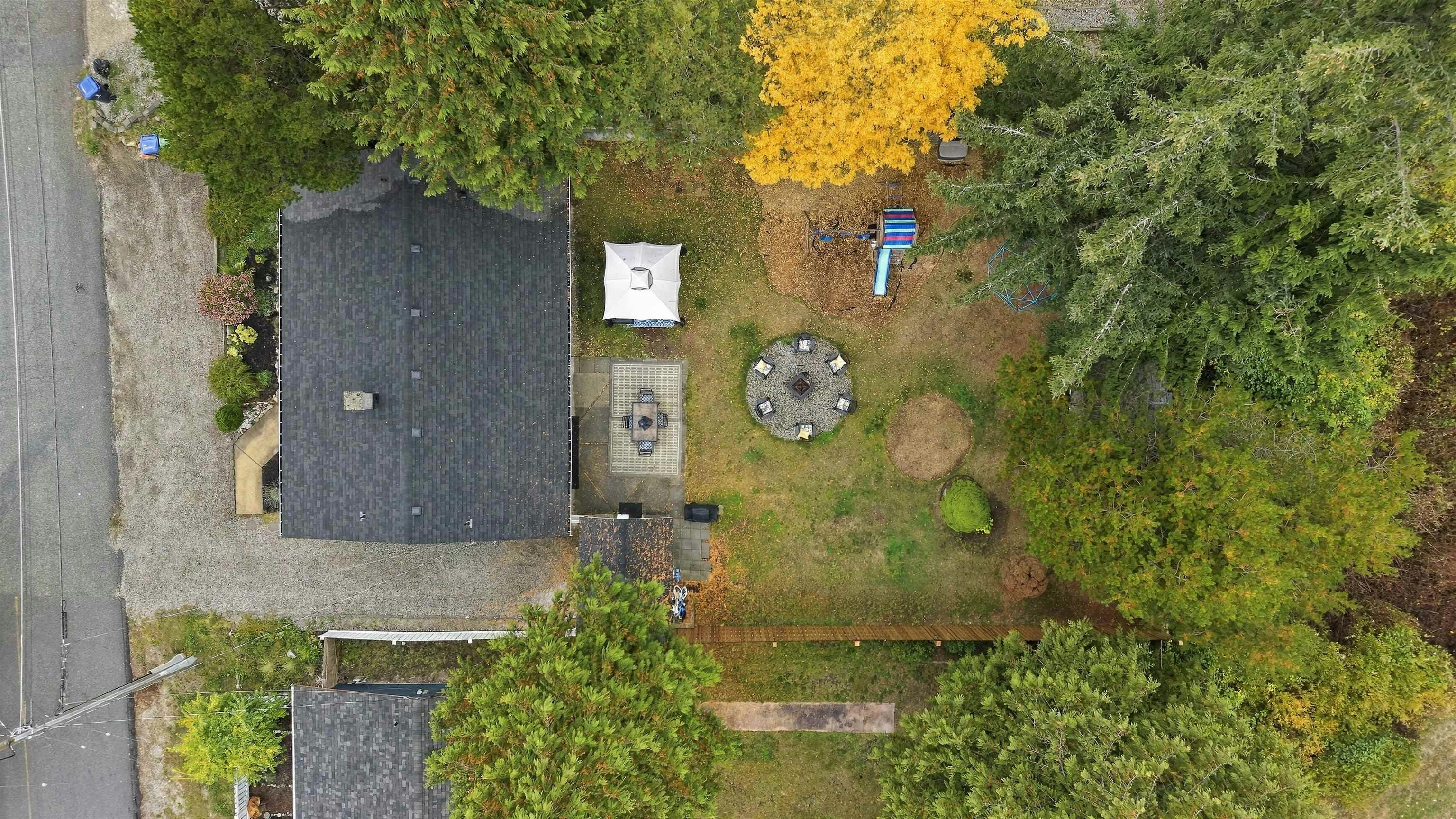 5734 Pebble Crescent, Sechelt, BC, V0N 3A0 - 38