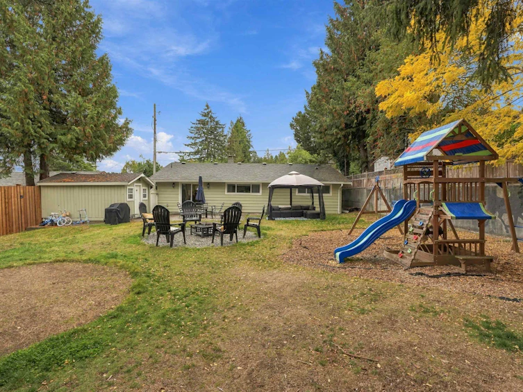 5734 Pebble Crescent, Sechelt, BC, V0N 3A0 - 35