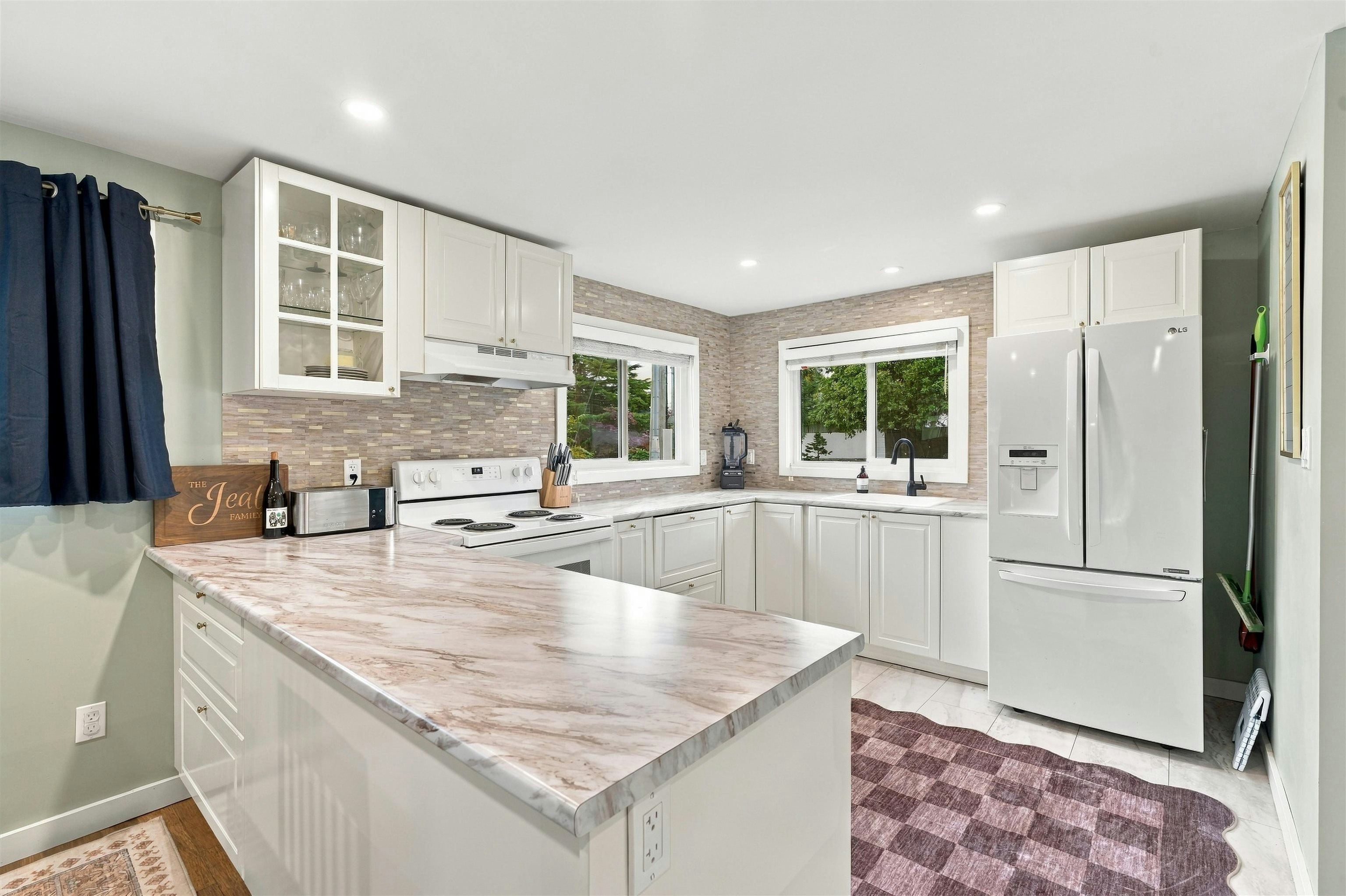 5734 Pebble Crescent, Sechelt, BC, V0N 3A0 - 21