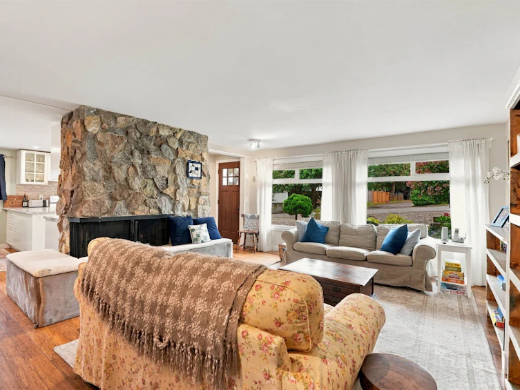 5734 Pebble Crescent, Sechelt, BC, V0N 3A0 - 4