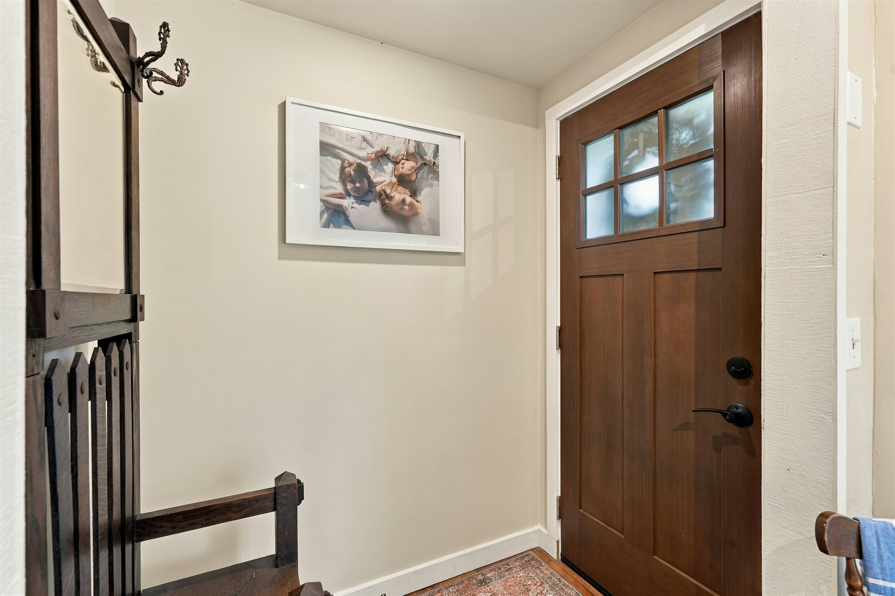 5734 Pebble Crescent, Sechelt, BC, V0N 3A0 - 3