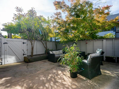 157-5421 10 Avenue - 3