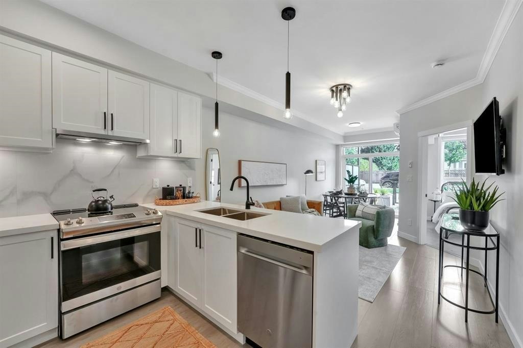 430-12109 223 Street, Maple Ridge, BC, V2X 6X1 - 12