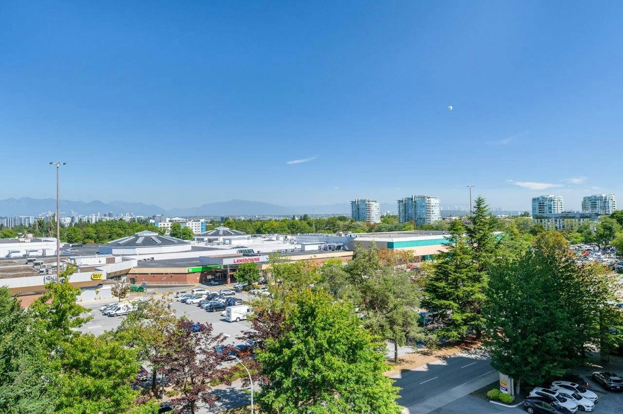 808-8160 Lansdowne Road, Richmond, BC, V6X 0A9