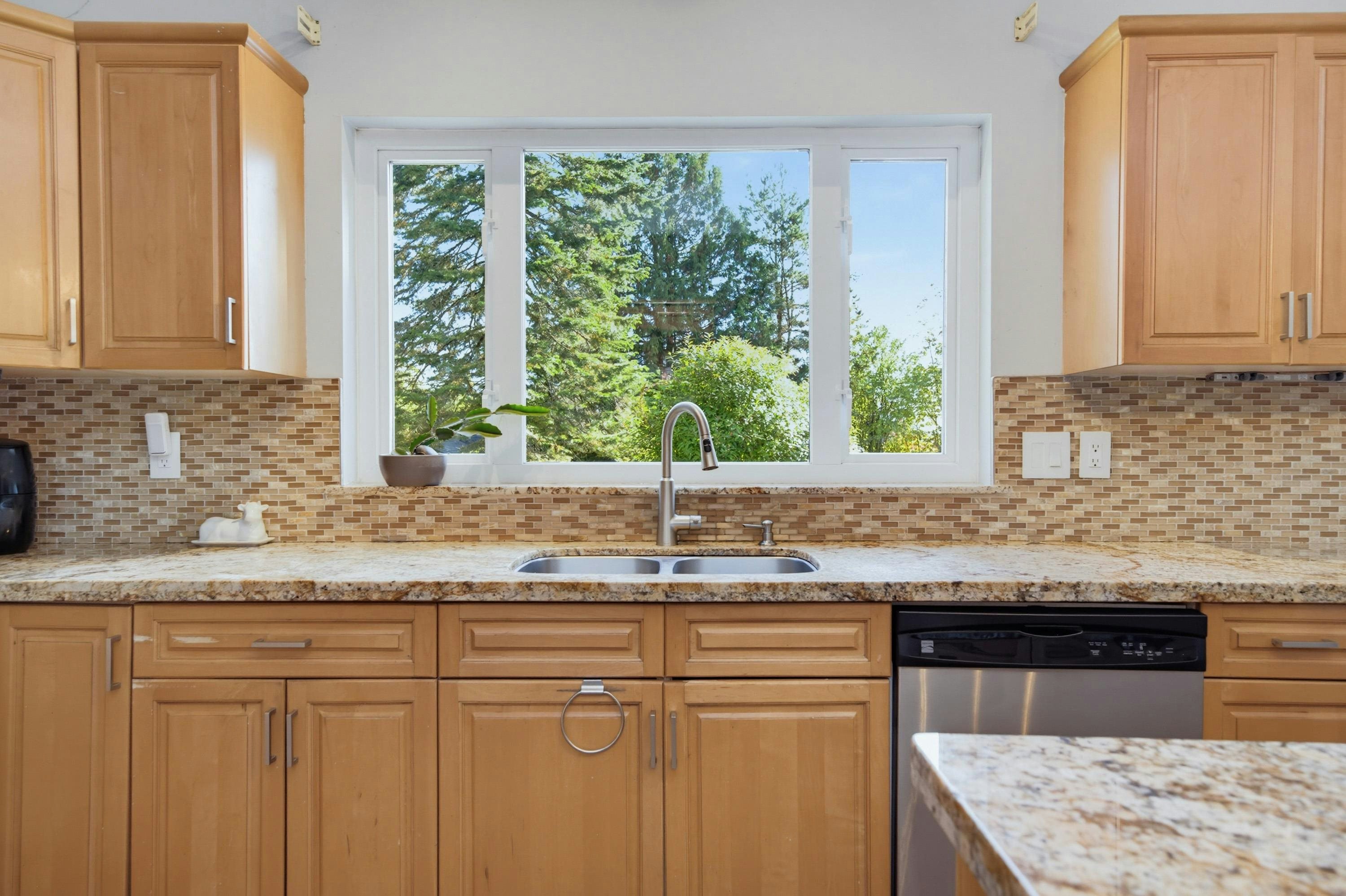18152 58 Avenue, Surrey, BC, V3S 1M1 - 10