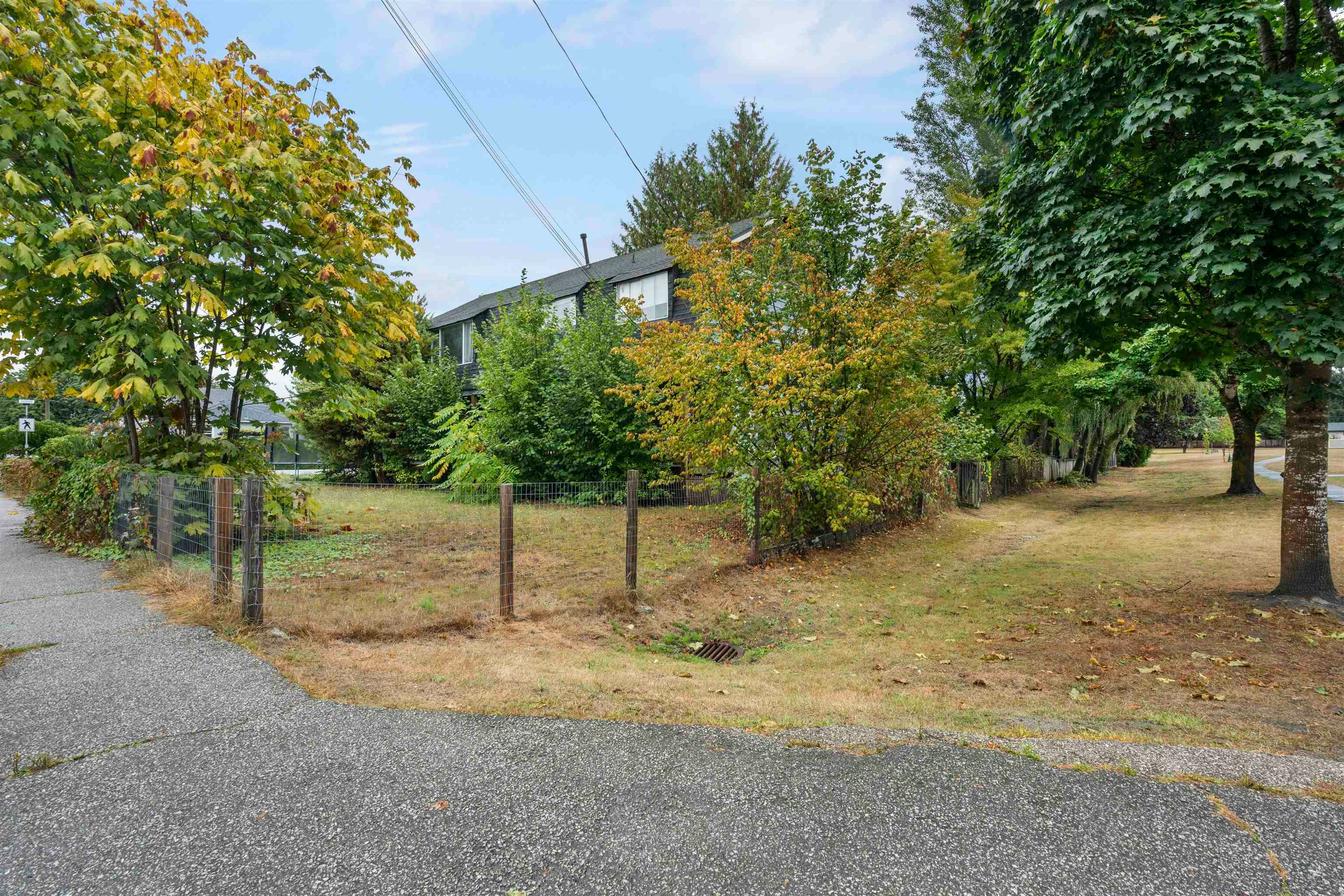 12116 Laity Street, Maple Ridge, BC, V2X 5A8 - 25