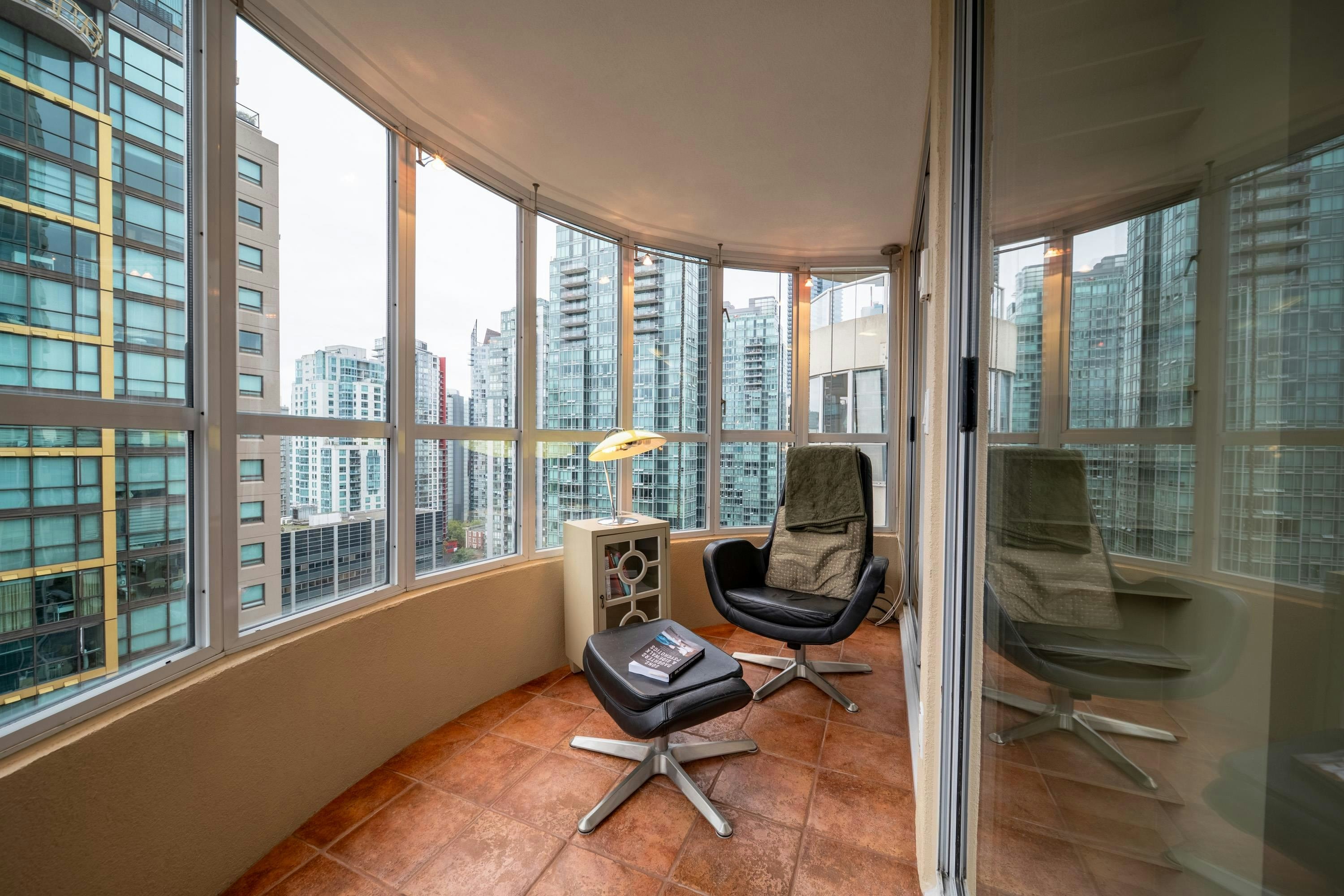 1801-717 Jervis Street, Vancouver, BC, V6E 4L5 - 11