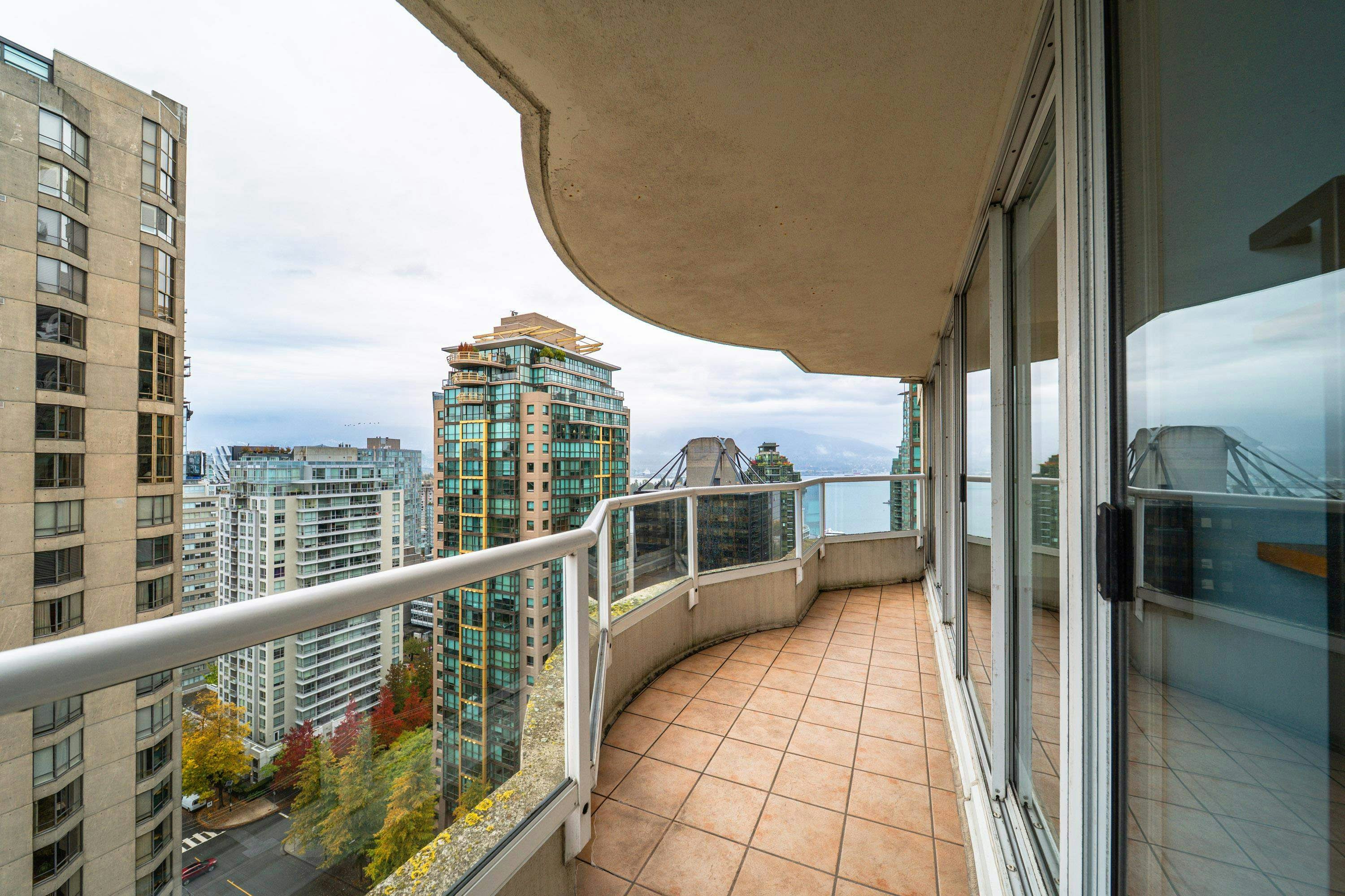 1801-717 Jervis Street, Vancouver, BC, V6E 4L5 - 28