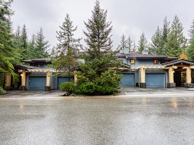 5-2240 Nordic Drive - 3