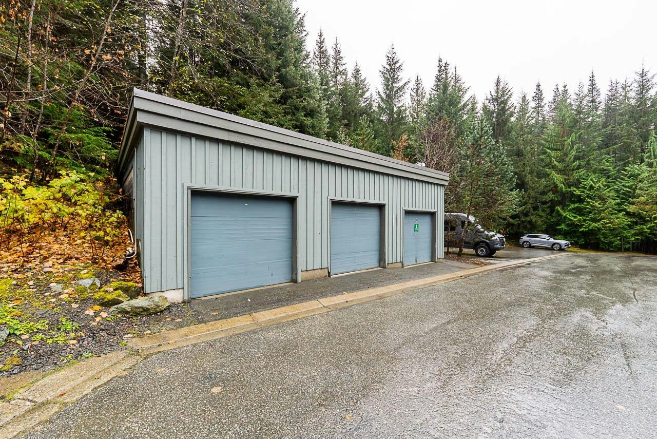 5-2240 Nordic Drive - 5