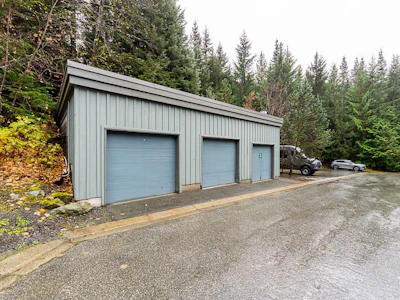 5-2240 Nordic Drive - 5
