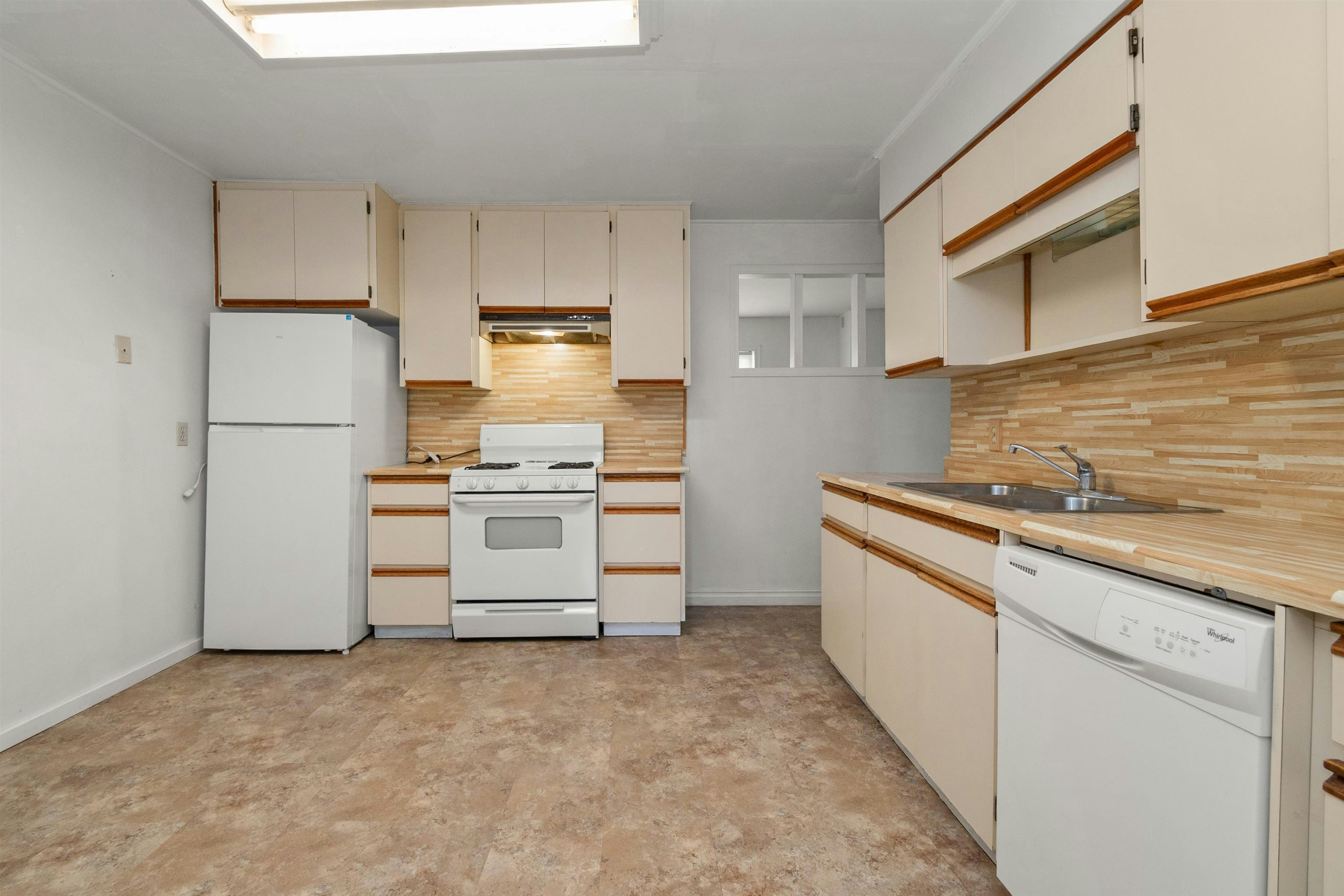 561 Thacker Avenue, Hope, BC, V0X 1L0 - 27