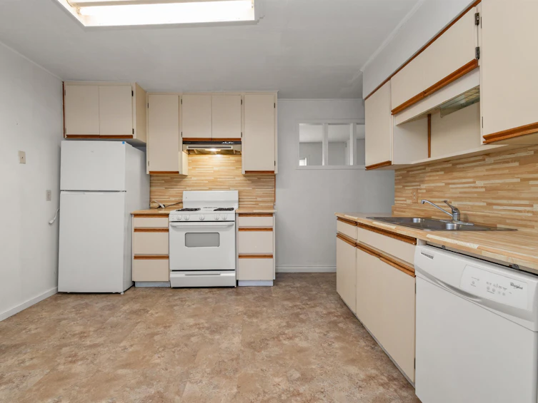 561 Thacker Avenue, Hope, BC, V0X 1L0 - 27