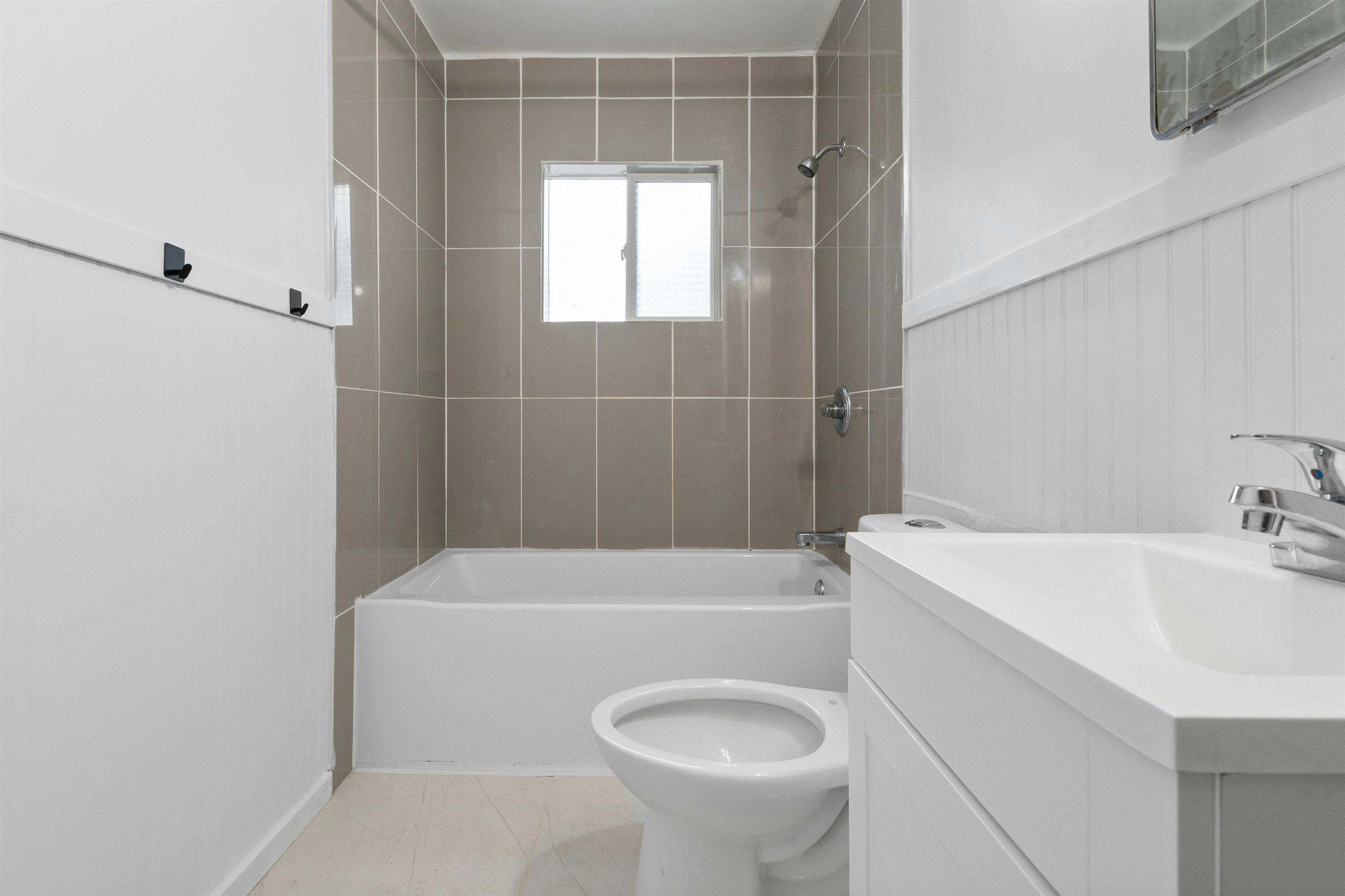 561 Thacker Avenue, Hope, BC, V0X 1L0 - 24