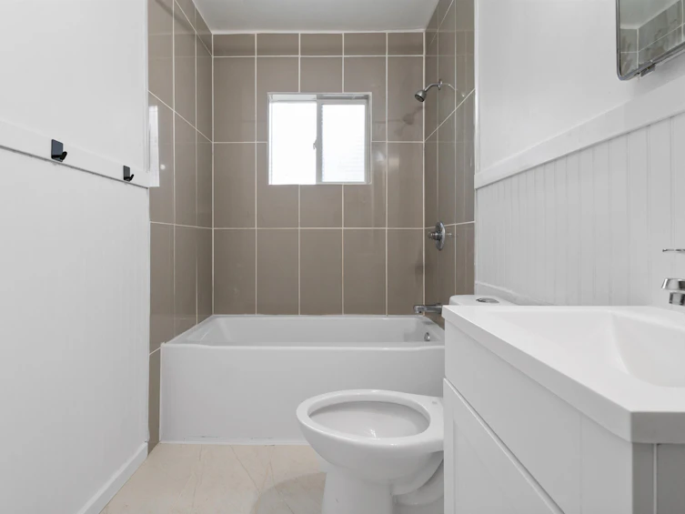 561 Thacker Avenue, Hope, BC, V0X 1L0 - 24