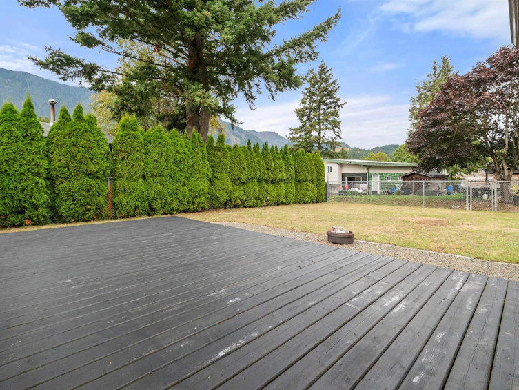 561 Thacker Avenue, Hope, BC, V0X 1L0 - 10