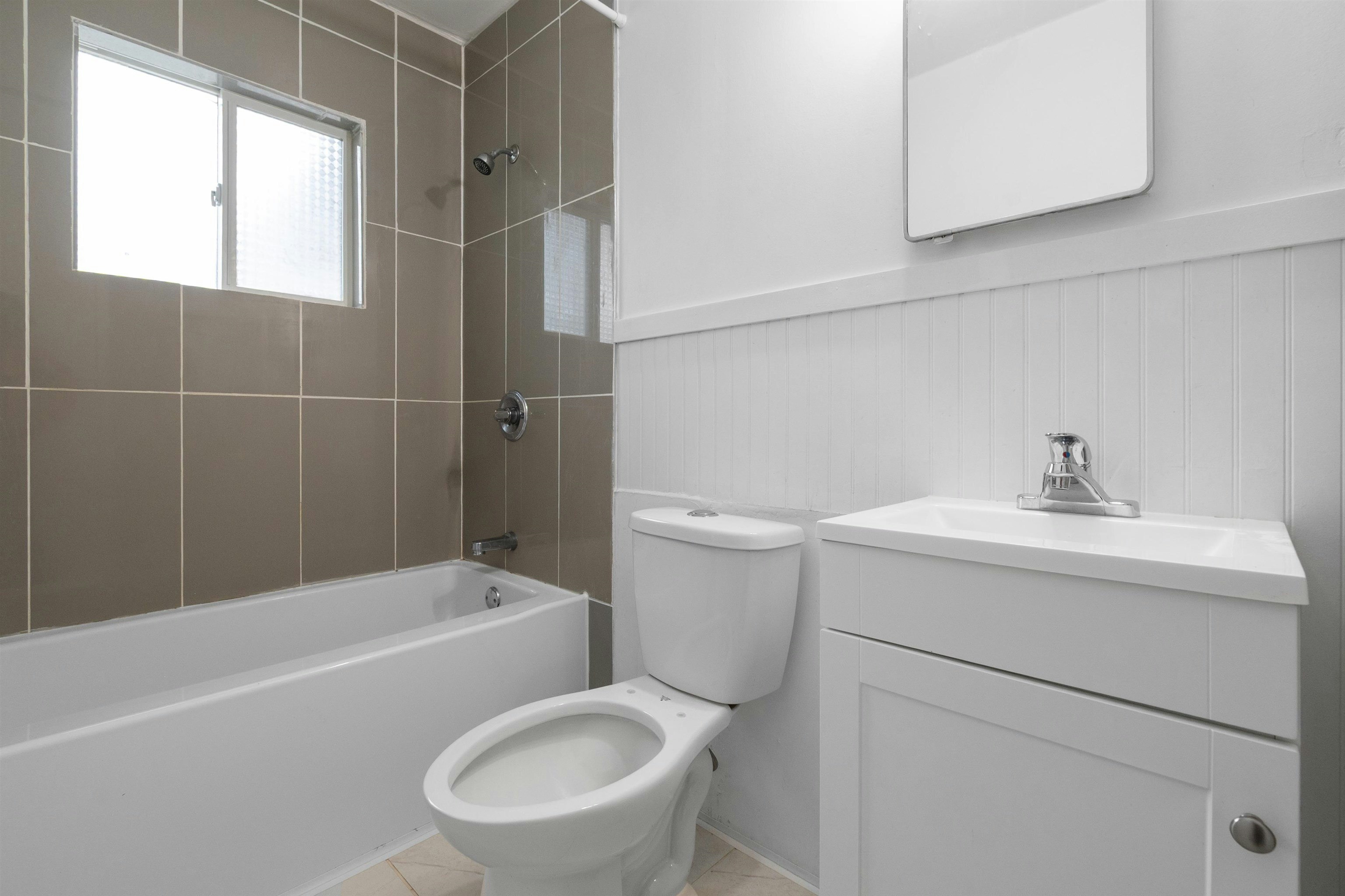 561 Thacker Avenue, Hope, BC, V0X 1L0 - 23