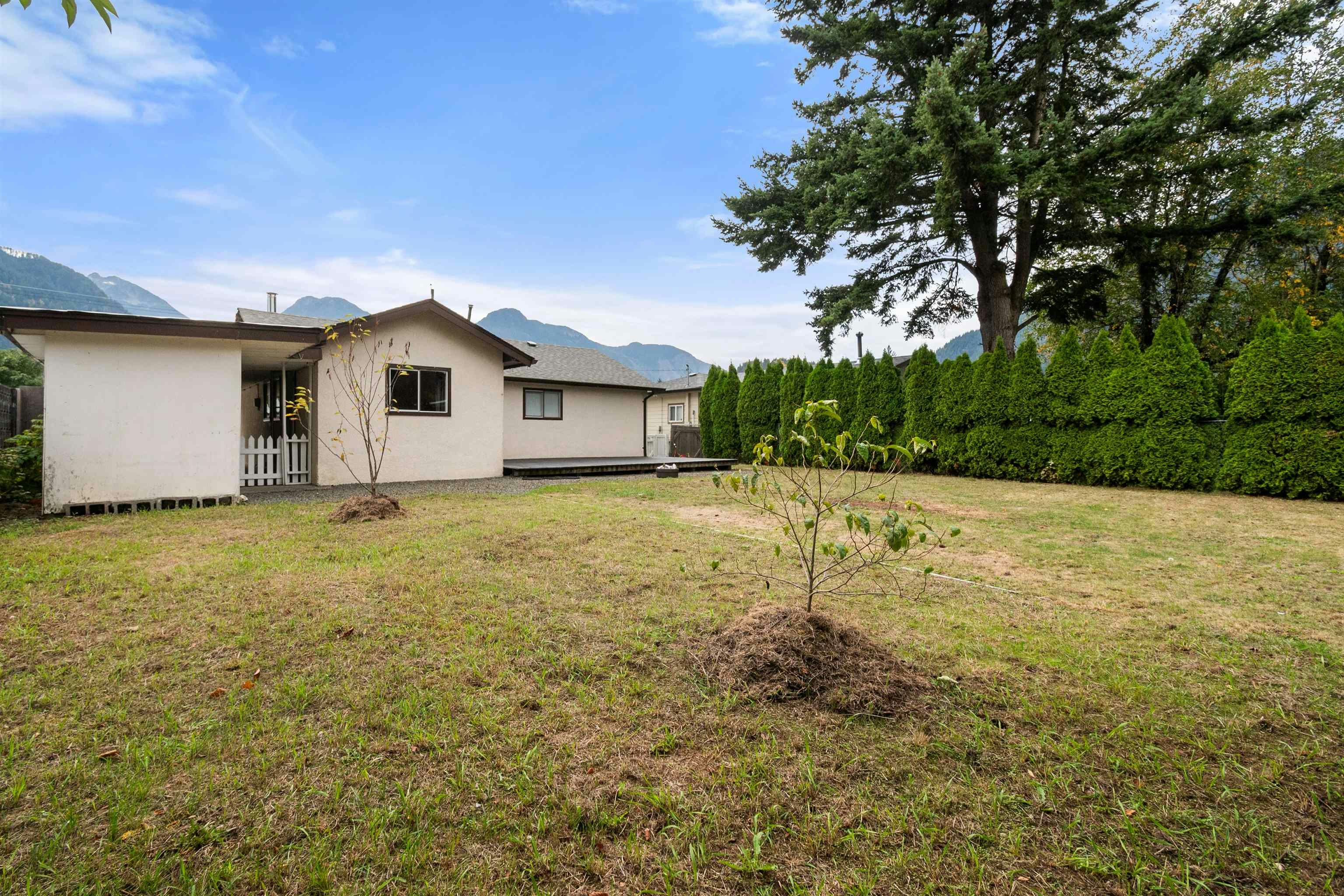 561 Thacker Avenue, Hope, BC, V0X 1L0 - 7